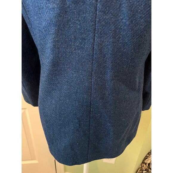 Vintage Talbots Petites Made In Italy Blue 100% Wool 3 Button Blazer. 8 - Picture 5 of 9